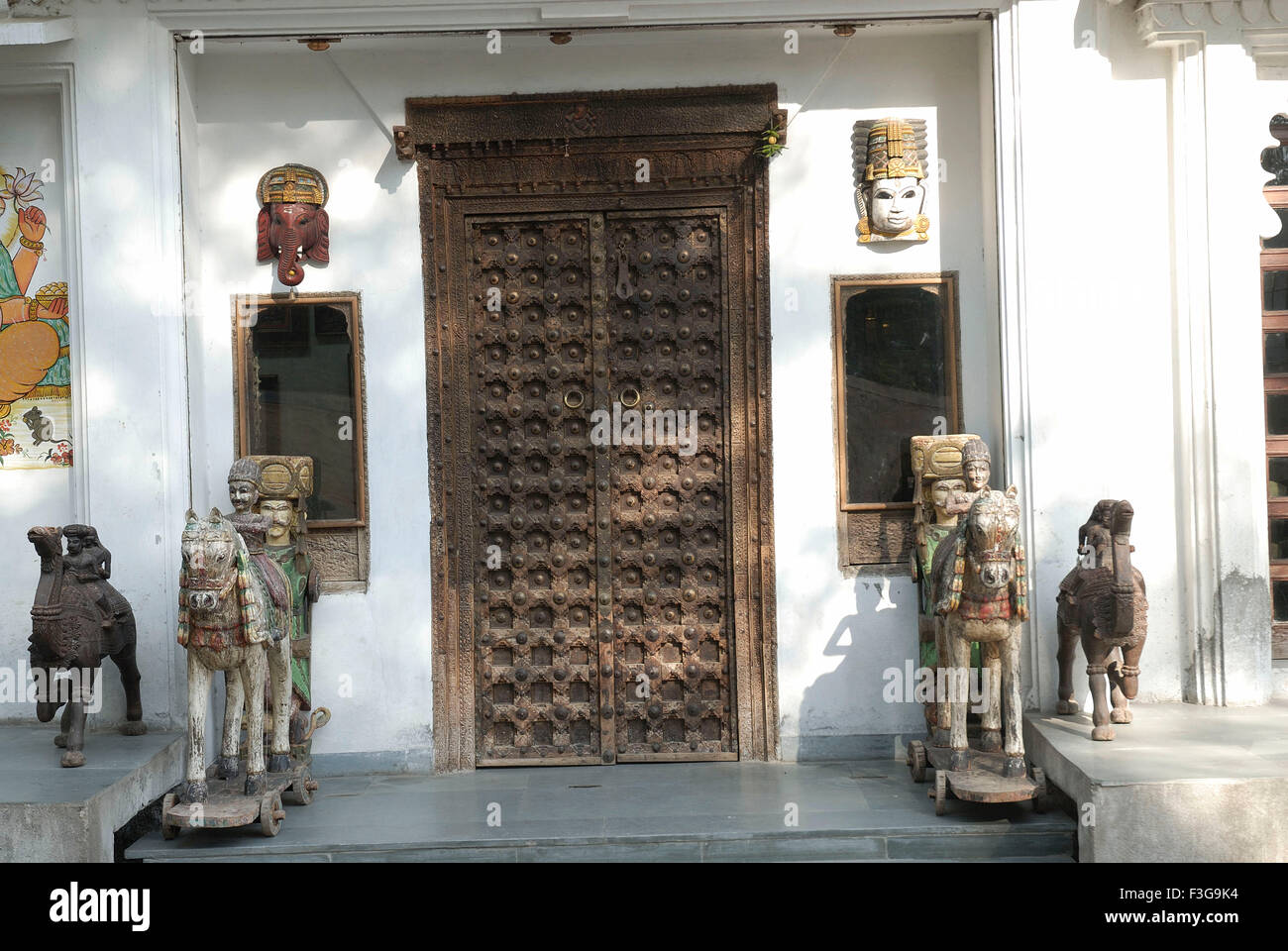 Kunstwerk im Basar von Udaipur ausgestellt; Rajasthan; Indien Stockfoto
