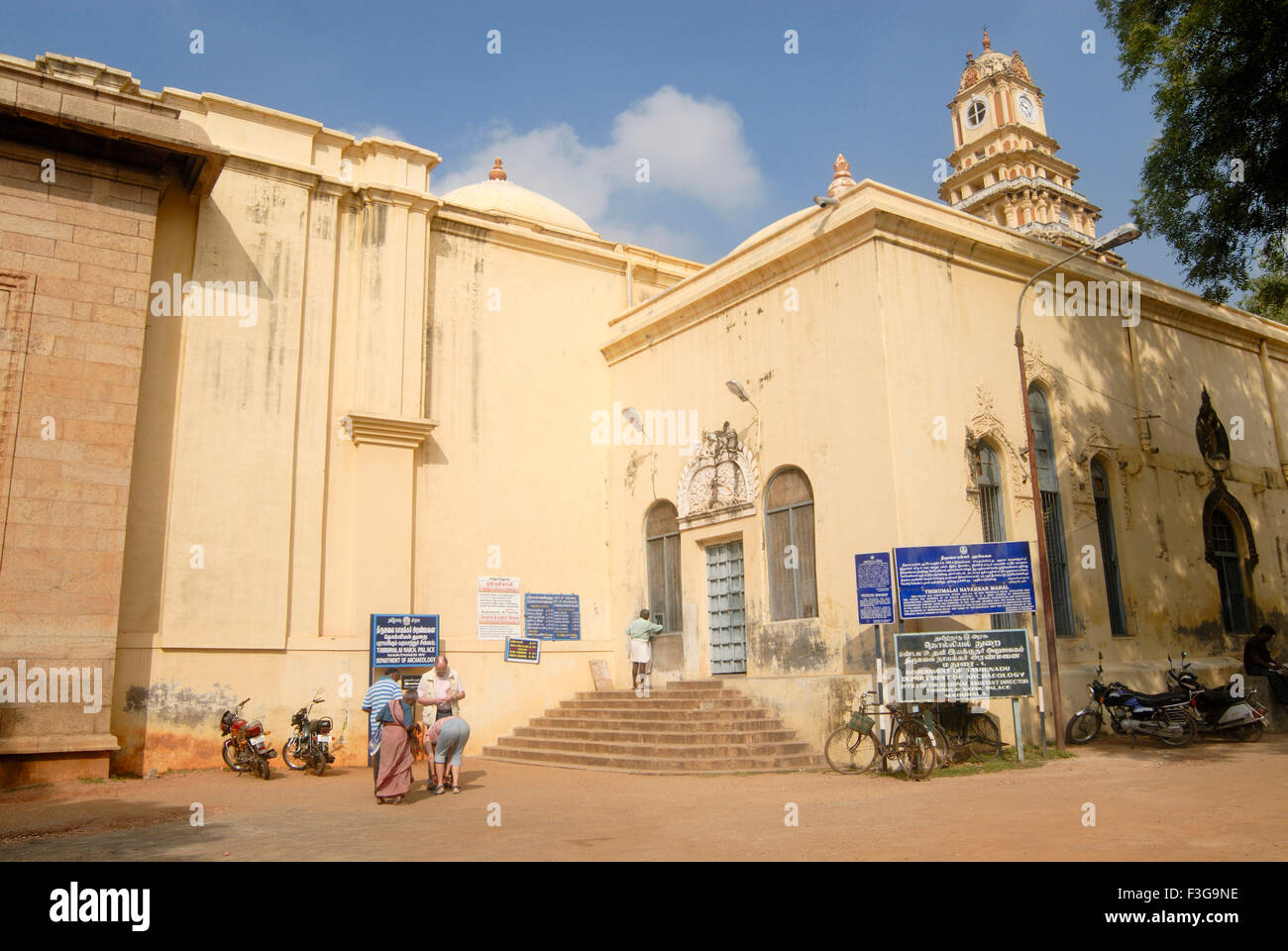 Thirumalai Nayak (Naick) Palast, erbaut im Jahre 1636 im Indo-sarazenischen Stil in Madurai; Tamil Nadu; Indien Stockfoto