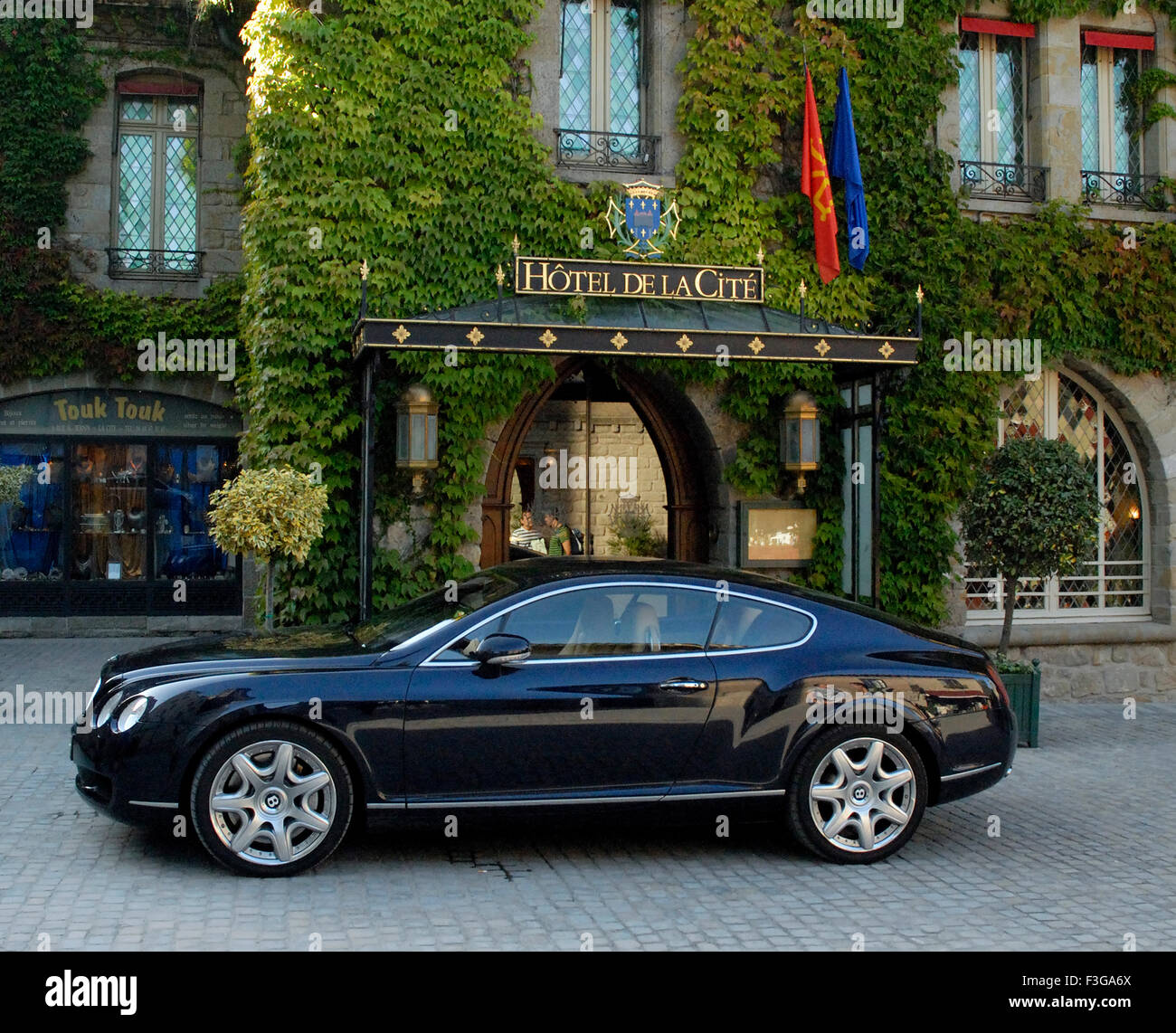 Bentley BT ; Hotel de la Cite ; Carcassonne ; Languedoc area ; Südfrankreich ; Frankreich ; Französisch; Europa; Europäisch Stockfoto