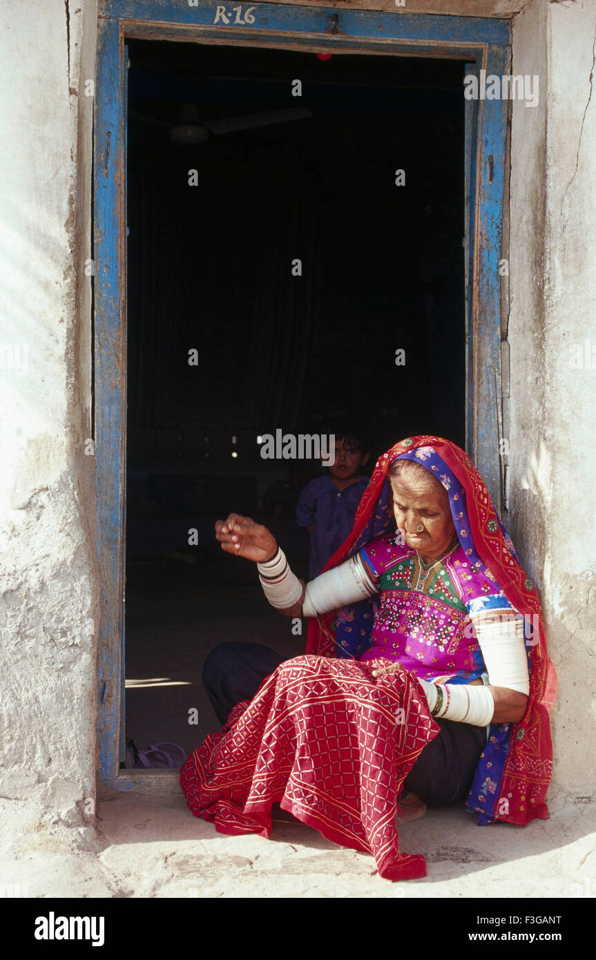 Kutch Frau Stickerei; Gujarat; Indien, asien Stockfoto