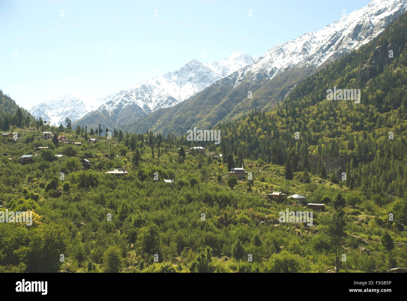 Kinner Kailash schneebedeckte Gebirge bei Chitkul; Sangla Tal; Himachal Pradesh; Indien Stockfoto