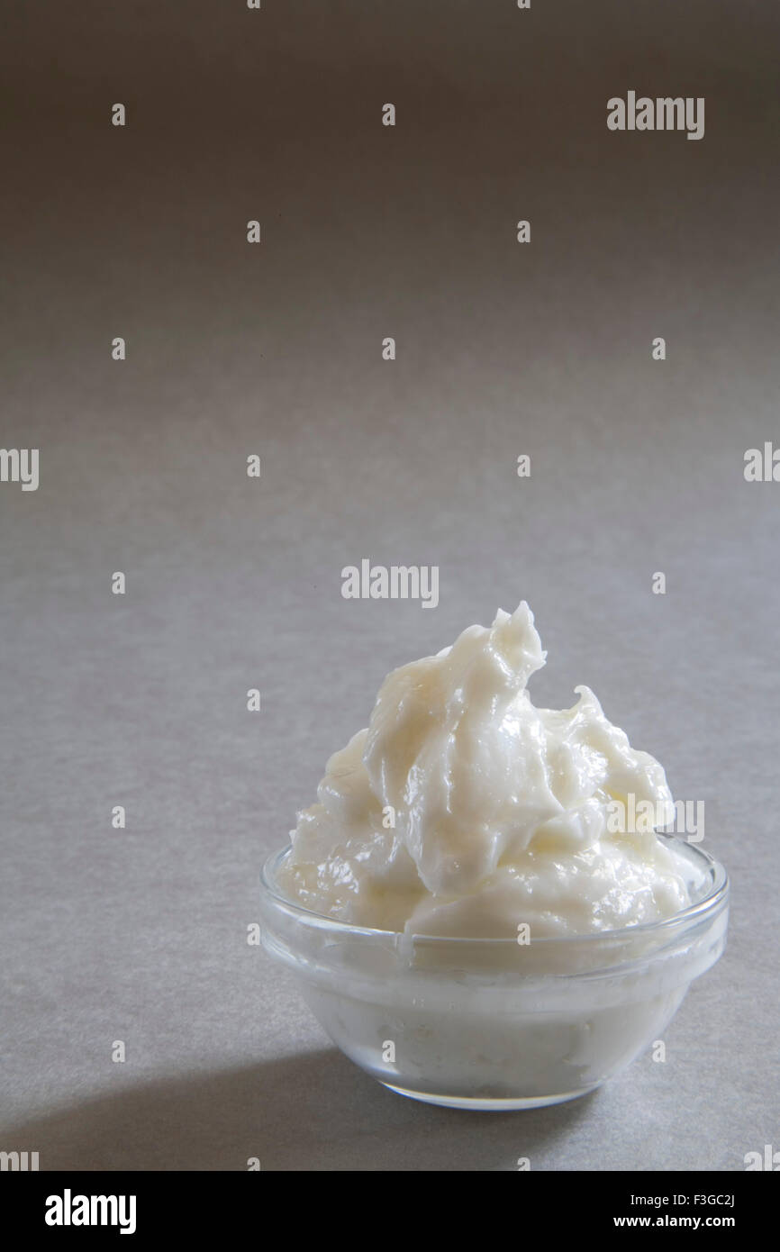 Butter aus voll Sahne Milch zu Joghurt oder Milchprodukte gemacht; Indien Stockfoto