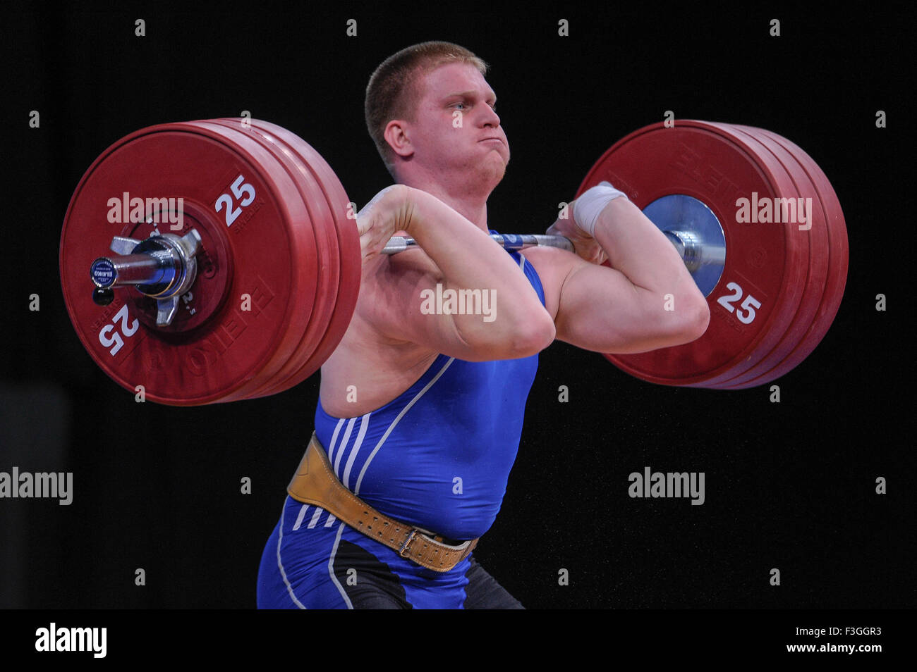 Dmitry KAPLIN (KAZ) in die stossen, The London bereitet Gewichtheben Olympischen Test-Event, ExCel Arena, London, England-De Stockfoto