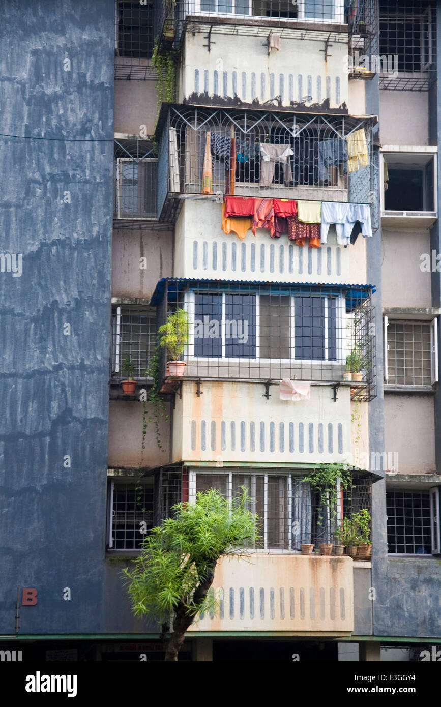 Haus Mehrfamilienhaus; Vier Stockwerke Srishti Komplex; Mira Straße; Mumbai Bombay; Maharashtra; Indien Stockfoto