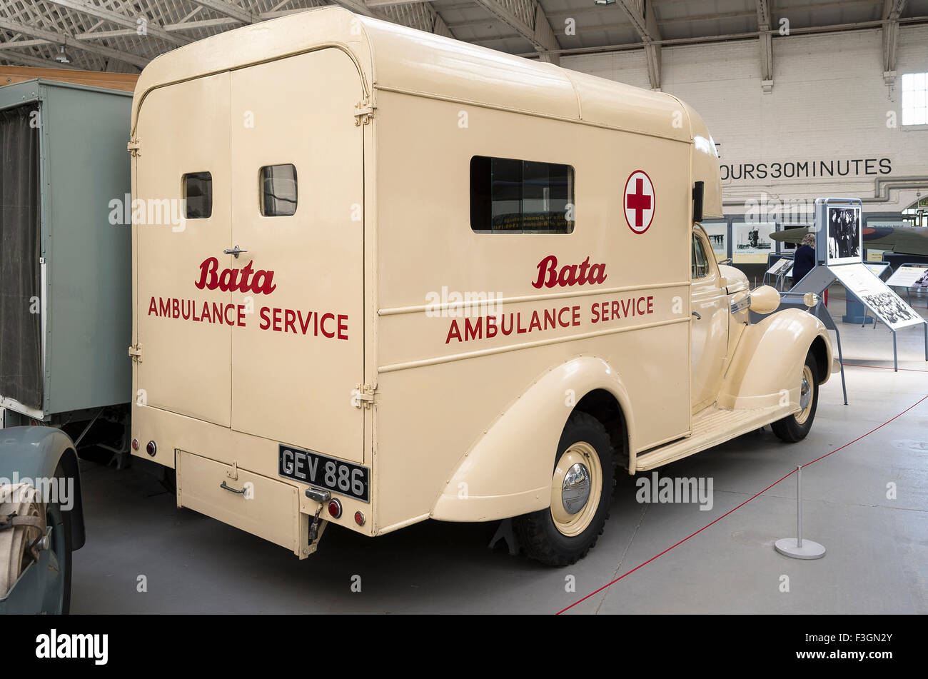 WWII BATA Krankenwagen in Duxford Air Museum UK Stockfoto