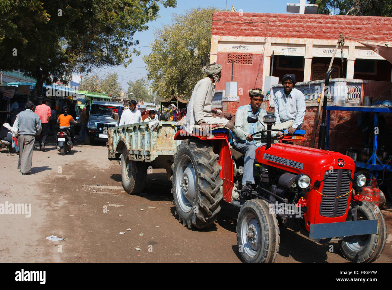 Traktoranhänger, Traktorwagen, Ladnu, Ladnun, Nagaur, Rajasthan, Indien, Asien Stockfoto