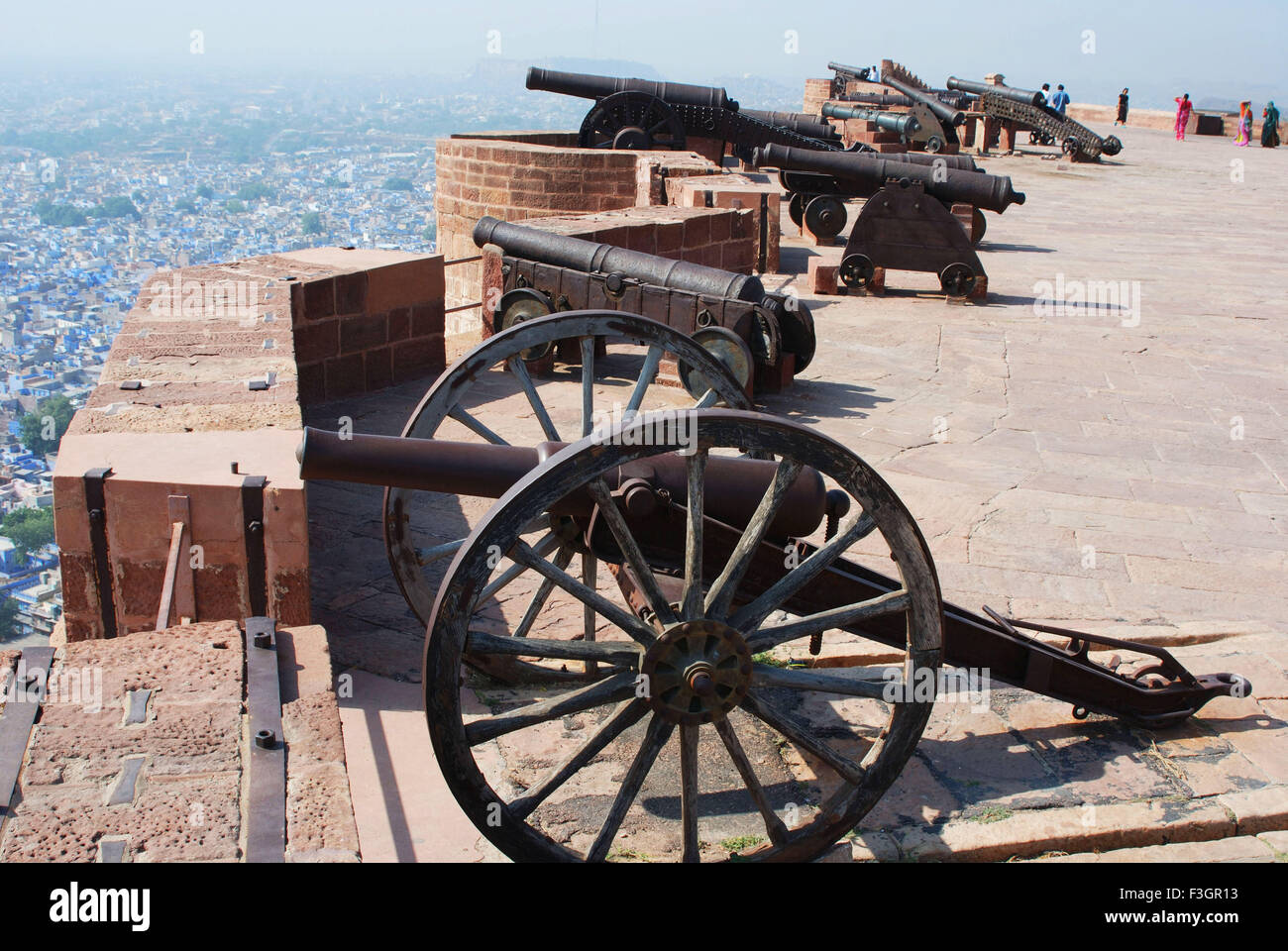 Kanonen an Mehrangarh Fort; Jodhpur; Rajasthan; Indien Stockfoto