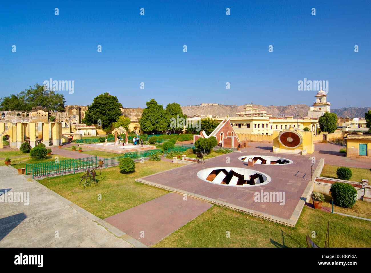 Luftaufnahme von Jantar Mantar Sternwarte; Jaipur; Rajasthan; Indien Stockfoto