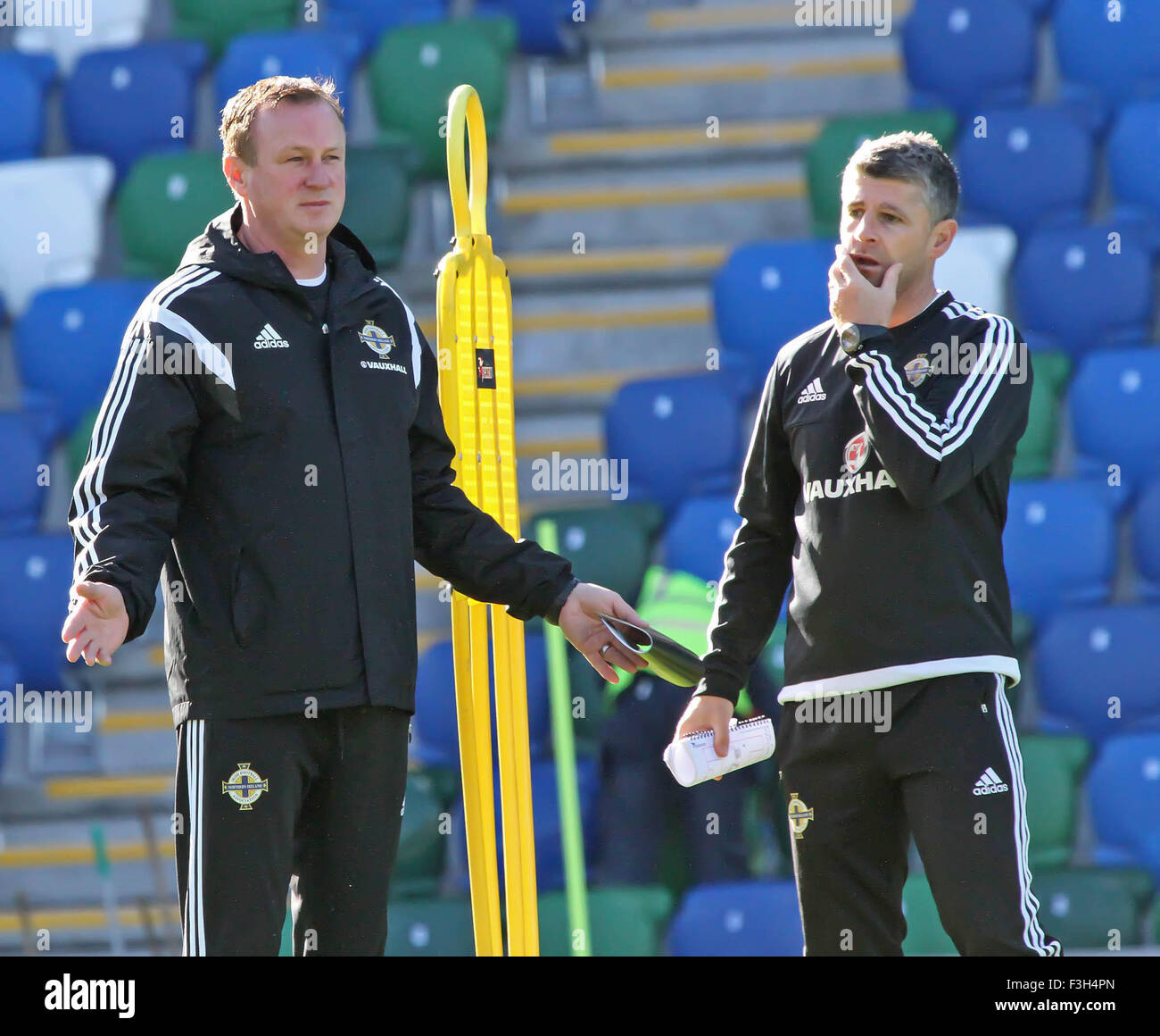 Nordirland-Manager Michael O'Neill bei einer Trainingseinheit. Stockfoto