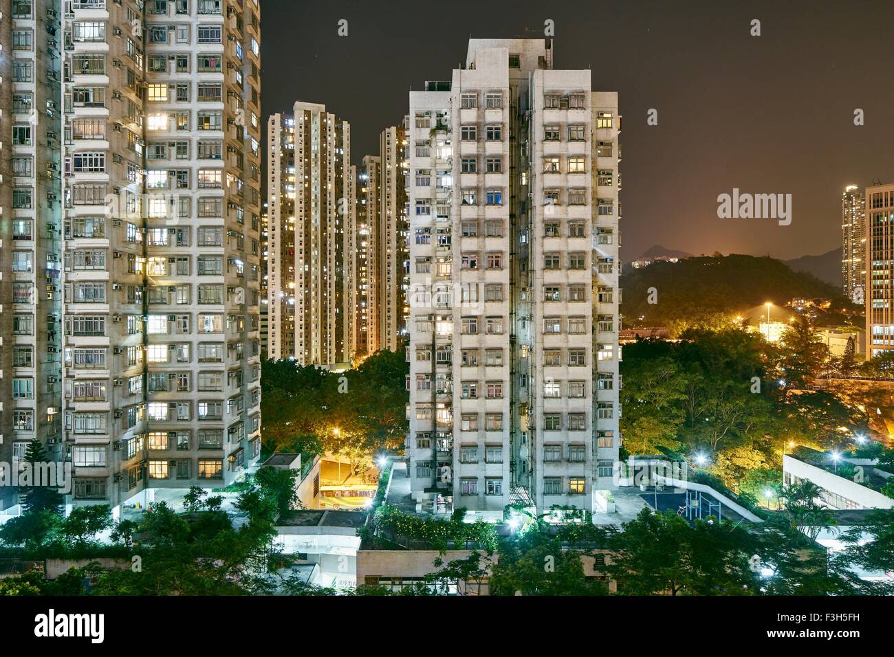 Stadtbild bei Nacht, Tsuen Wan, Hong Kong Stockfoto