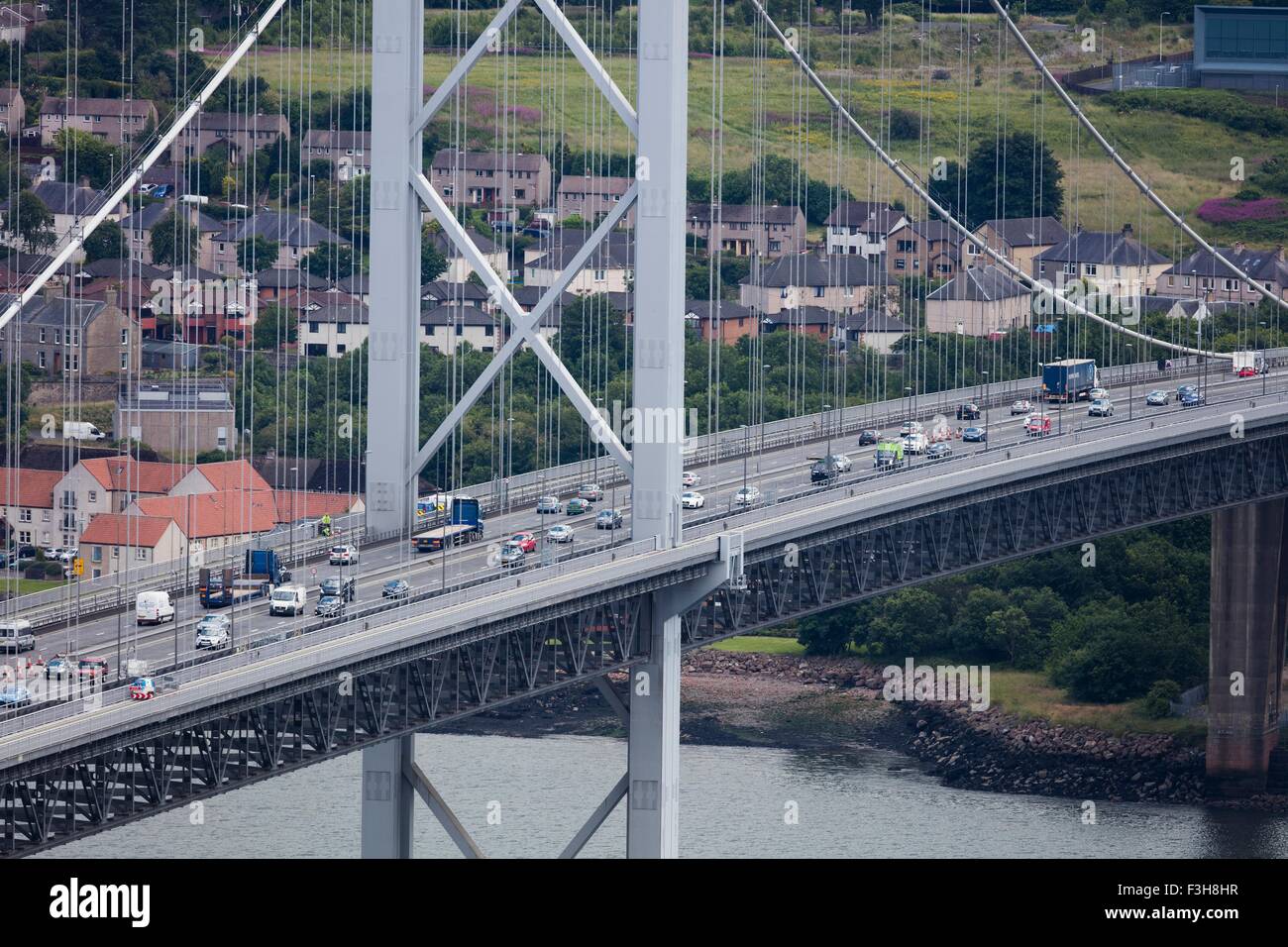 Forth Road Bridge in der Nähe von Queensferry, Scotland, UK Stockfoto