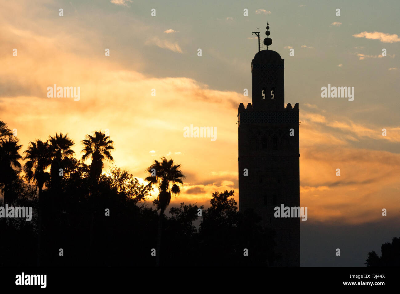 Koutoubia Moschee bei Sonnenuntergang, Marrakesch, Marokko Stockfoto