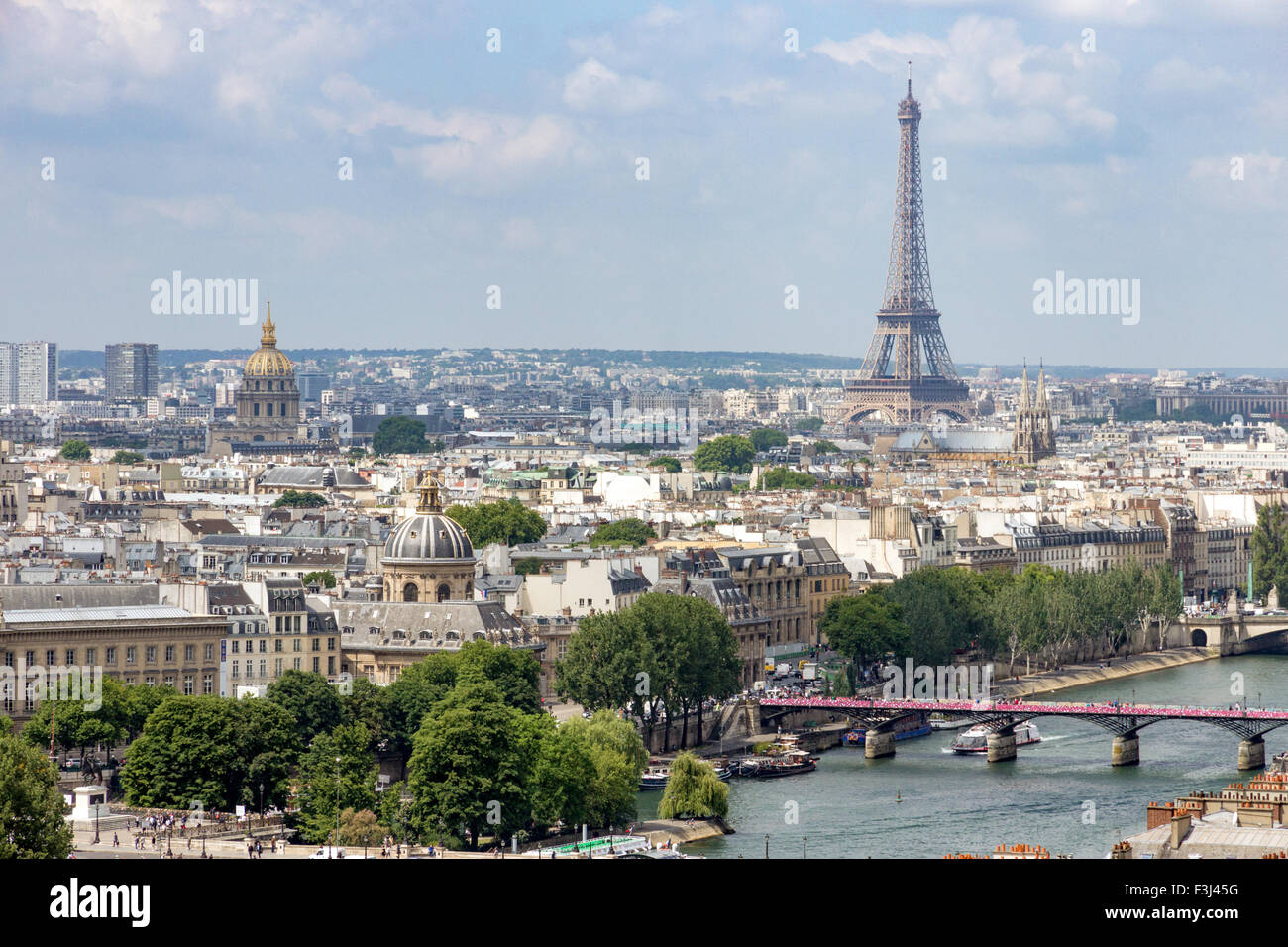 Anzeigen von Tour Saint-Jacques auf dem Eiffelturm. Paris. Stockfoto
