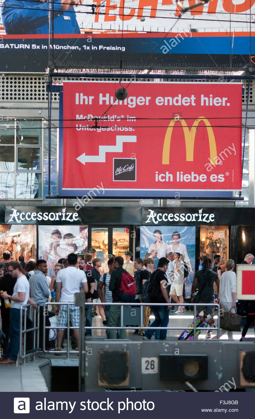 Macdonalds Werbung Stockfotos Und Bilder Kaufen Alamy