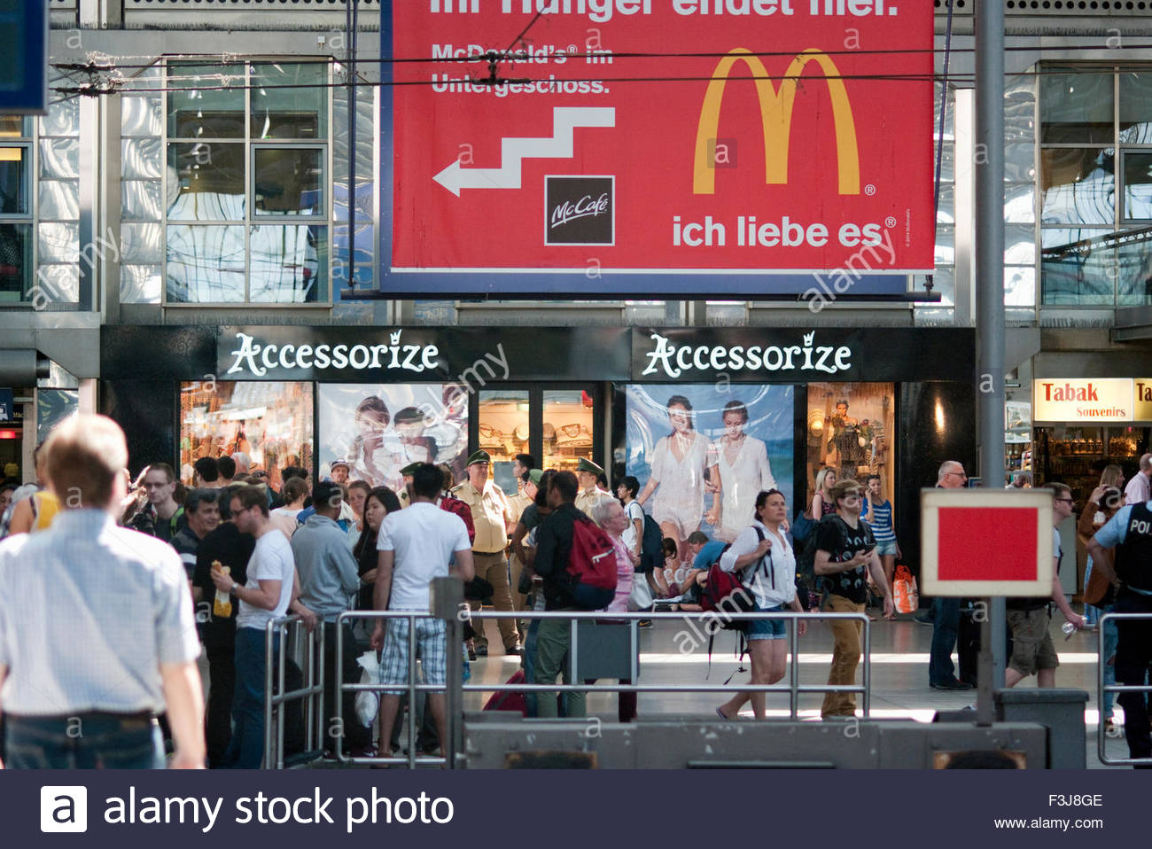 Macdonalds Werbung Stockfotos Und Bilder Kaufen Alamy