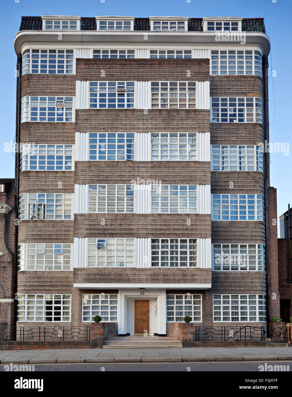 Art-Deco-Gebäude im Londoner Stadtteil Kensington und Chelsea Stockfoto