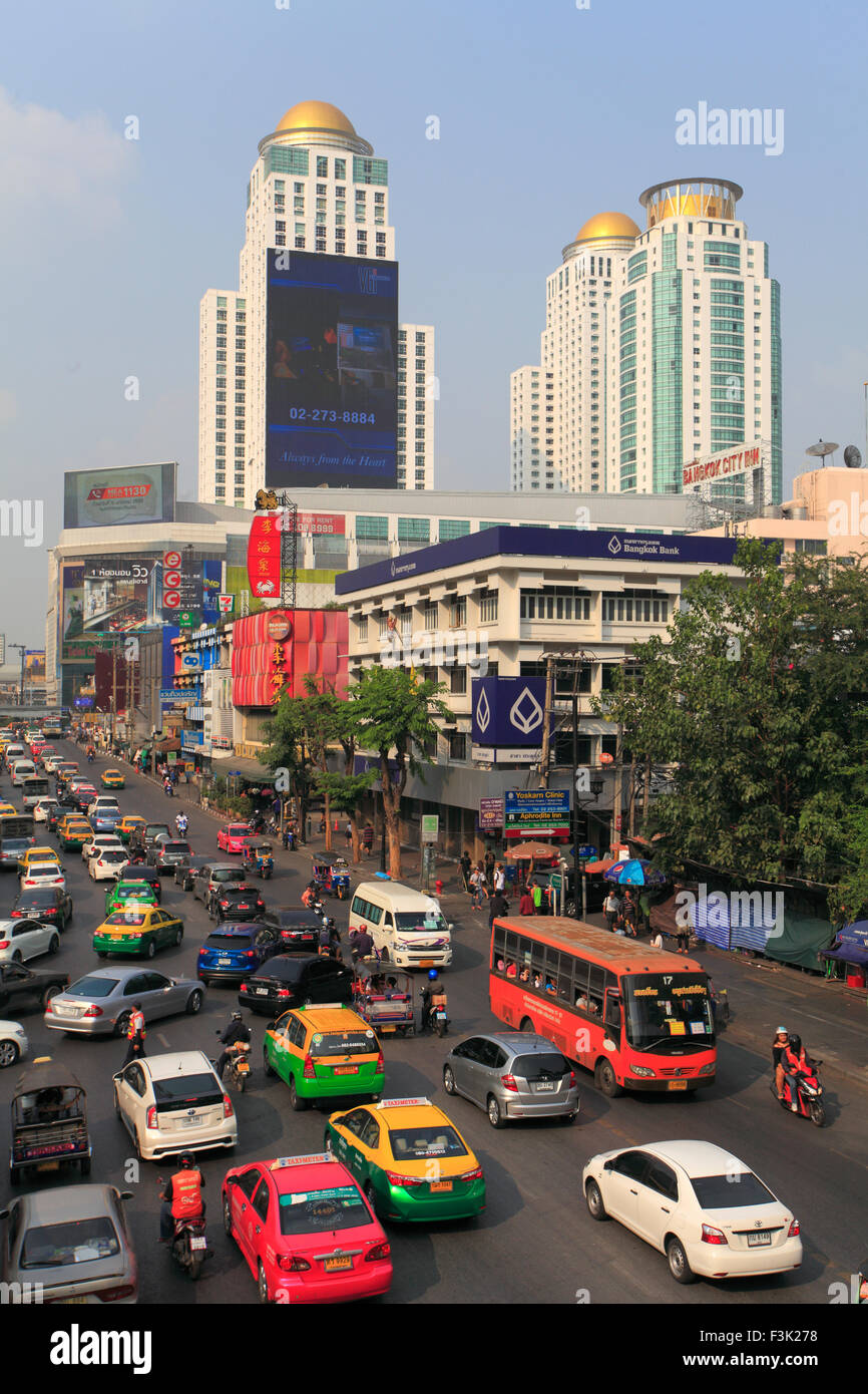 Thailand, Bangkok, Ratchadamri Road, Verkehr, Skyline, Stockfoto