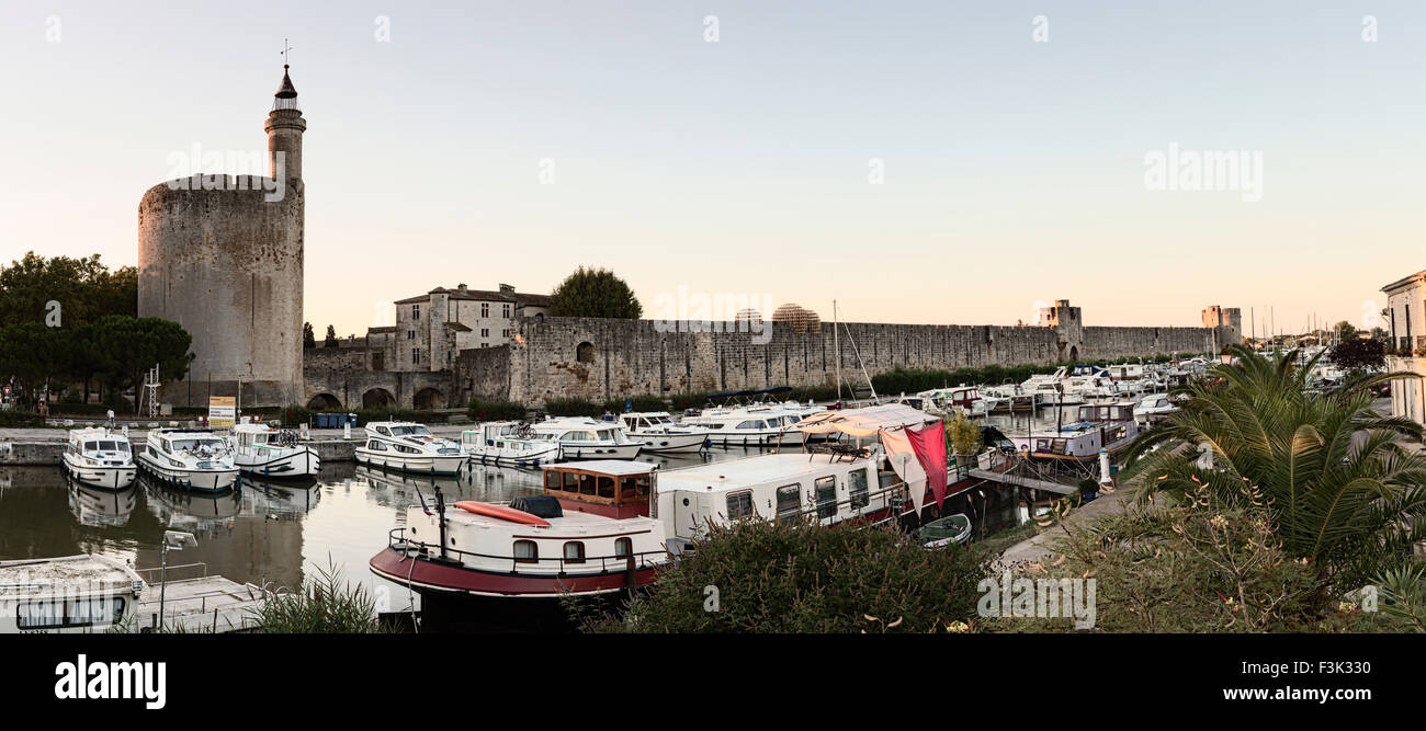 Aigues-Mortes Morgen pano Stockfoto