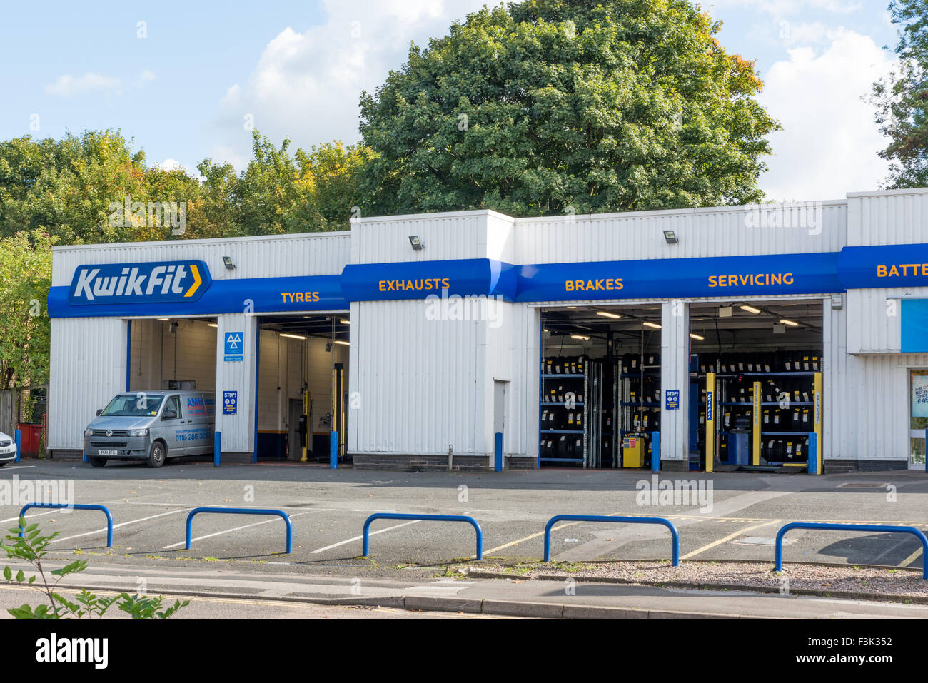 Kwik-Fit-Garage und Reifen fitting-Service in Walsall West Midlands UK Stockfoto