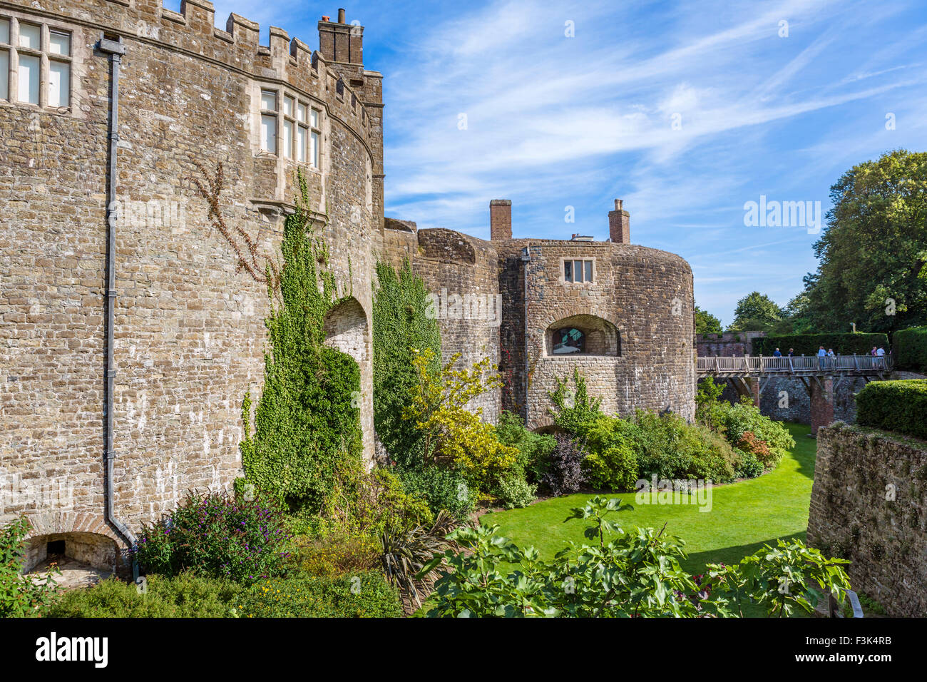 Der Graben um Walmer Castle, ein 16thC Gerät Fort, Kent, England, UK Stockfoto
