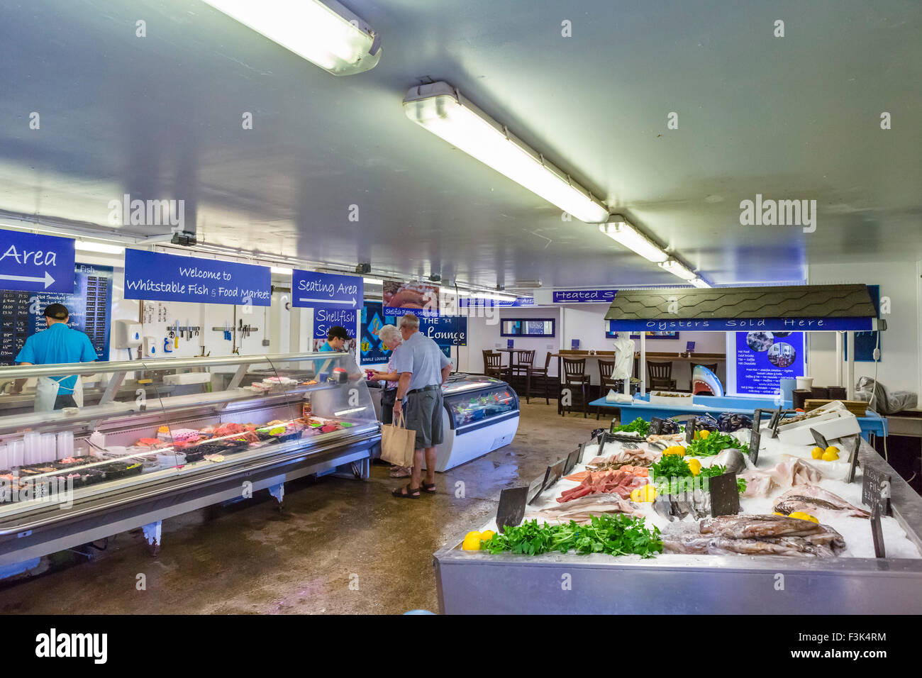 Den Fisch und Lebensmittel-Markt am Hafen in Whitstable, Kent, England, UK Stockfoto