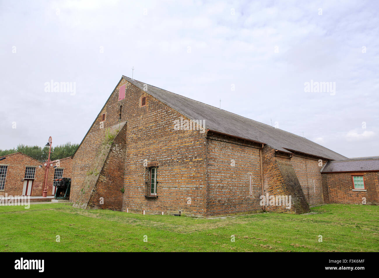 Munitionsunterstand in der stillgelegten Priddy schwer Versorgungslager. Stockfoto