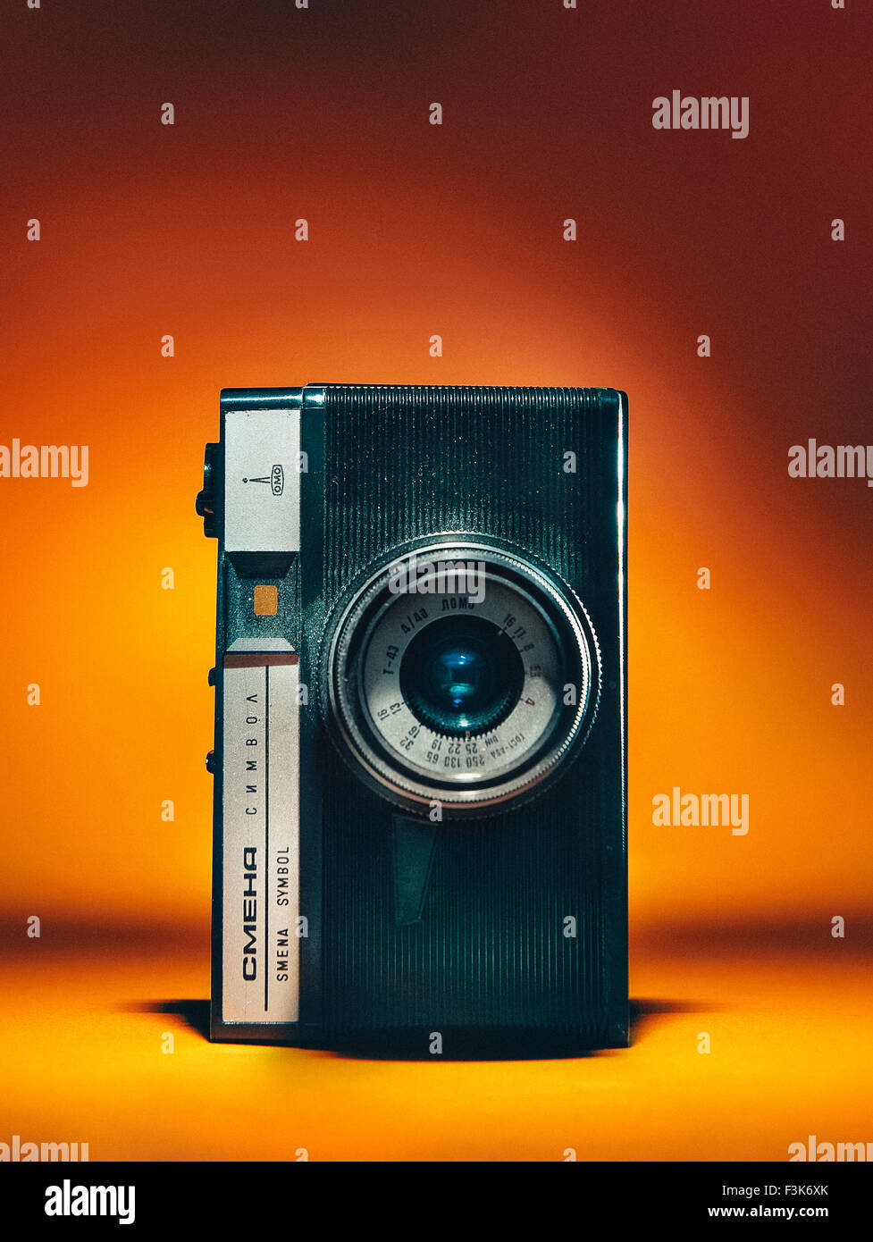 Alten Smena Symbol (Смена Символ) Sucher 35mm Film-Kamera von LOMO und zwischen 1970-93 in der Sowjetunion produziert. Stockfoto