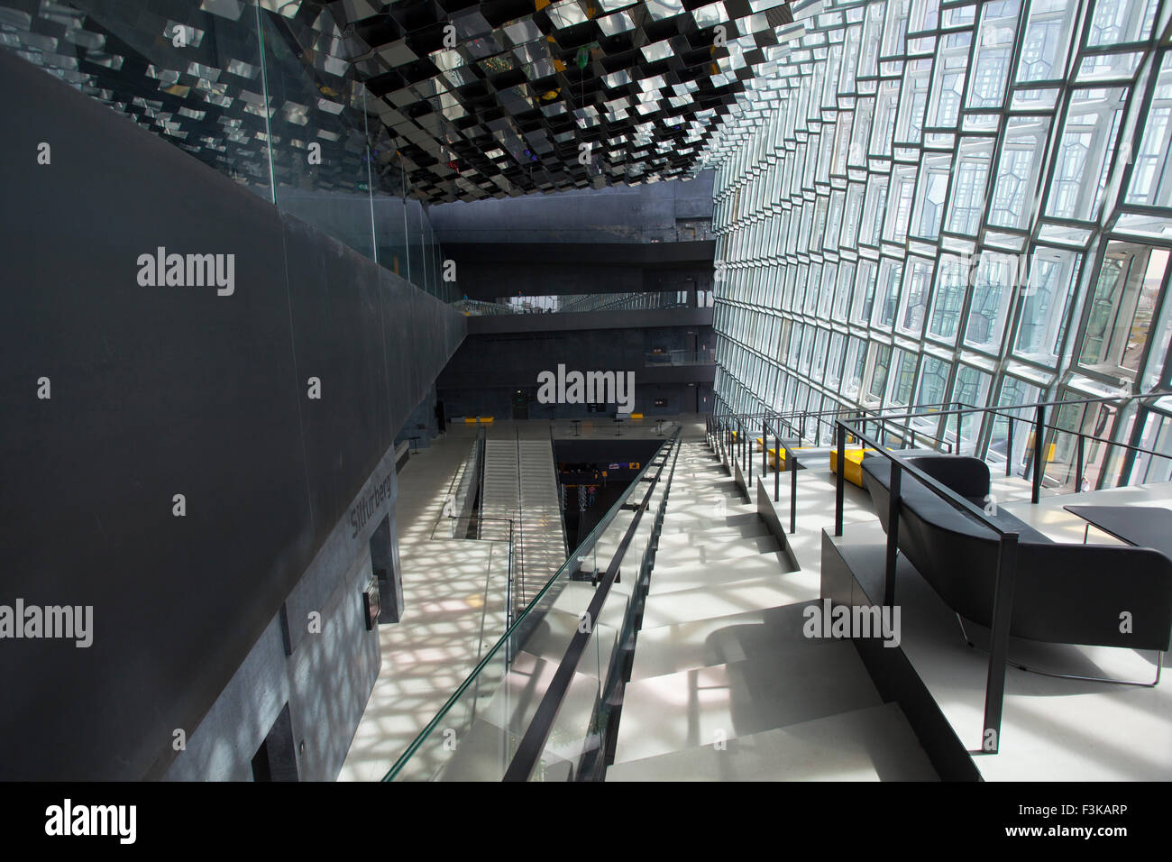 Geodätische innere Harpa Konzertsaal, Reykjavik, Island. Stockfoto