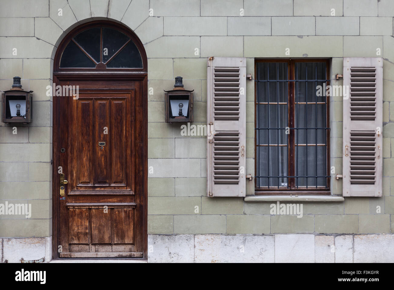 Türen in der Altstadt von Genf, Schweiz Stockfoto