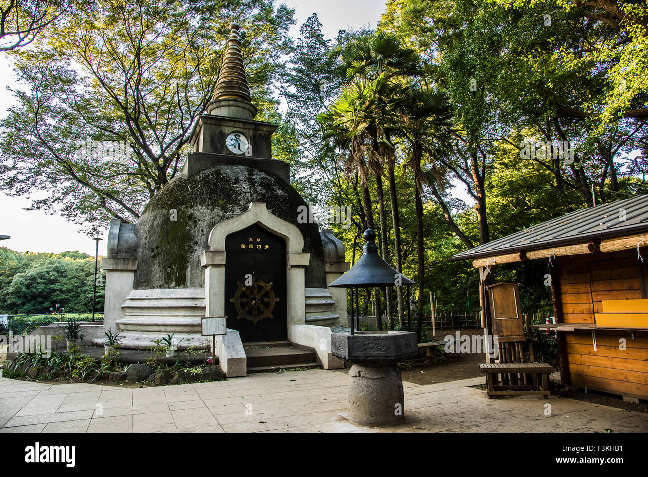 Toeizan Kaneiji Tempel Ueno Daibutsu, Taito-Ku, Tokyo, Japan Stockfoto