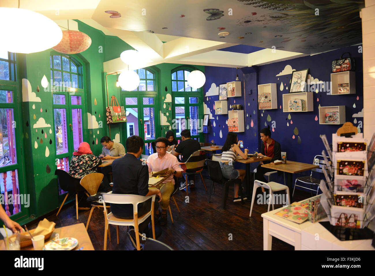 Das beliebte Café La Marelle in Kampong Glam. Stockfoto