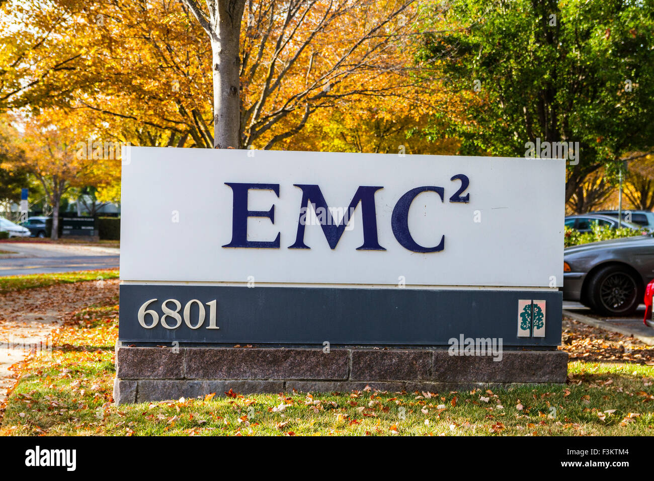 Pleasanton, Kalifornien, USA. 8. Oktober 2015. EMC Unternehmen Niederlassungen in Pleasanton, Kalifornien USA.  Dell Inc. steht in Verhandlungen für Daten-Storage-Unternehmen EMC Corp. 08.10.2015 Guthaben erwerben: John Crowe/Alamy Live News Stockfoto
