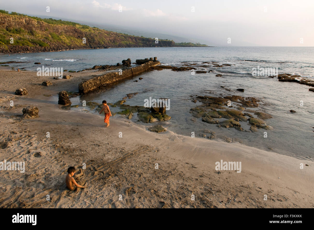 Ho'okena Strand. Schwarzen Sand Strand von Ho'okena. Big Island. Hawaii