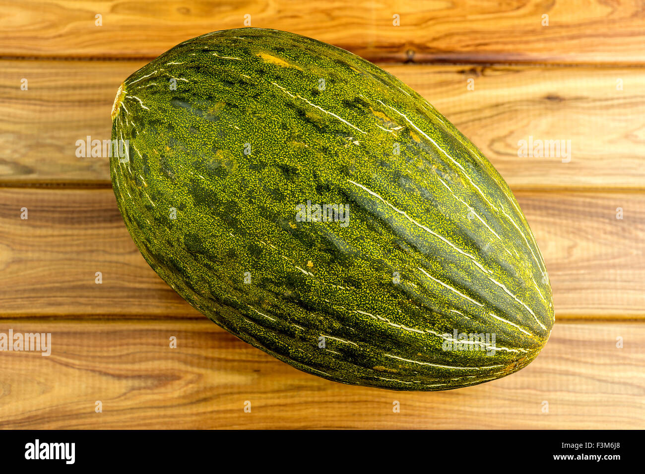 Gourmet-Studioaufnahme von grünen Weihnachtsmann Sapo Melone Stockfoto