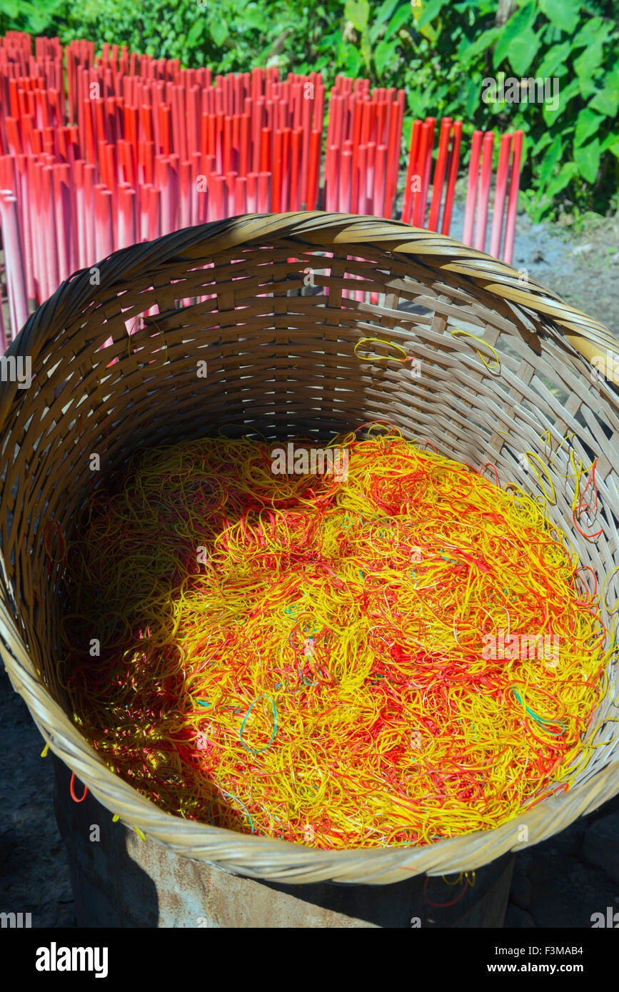 Gummiband Produktion, Burma Stockfoto
