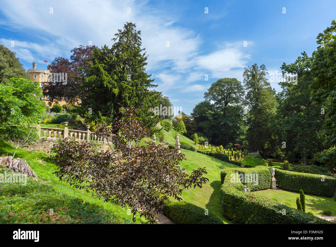 Die Gärten im Belvoir Castle, ein stattliches Haus in Leicestershire, England, UK Stockfoto