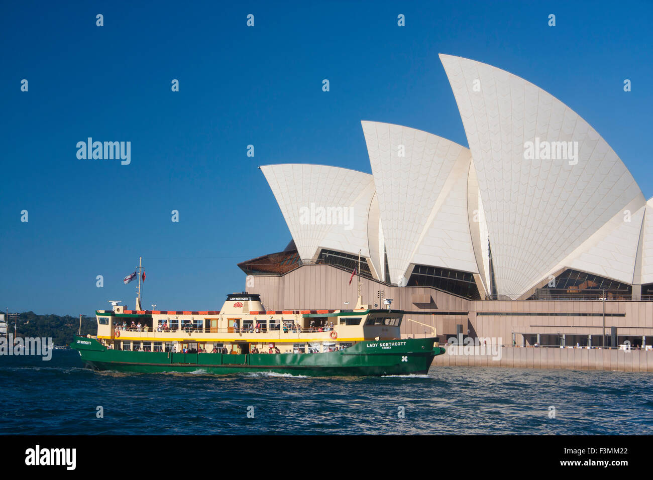 Lady Northcott Fähre Ansatz zum Circular Quay Sydney New South Wales NSW Australia Sydney Opera House Weitergabe Stockfoto