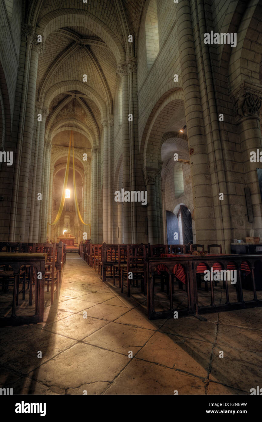 Gotische Kirche mit dramatischen Licht, Saint-Aignan Sur Cher, Loir-et-Cher, Frankreich Stockfoto