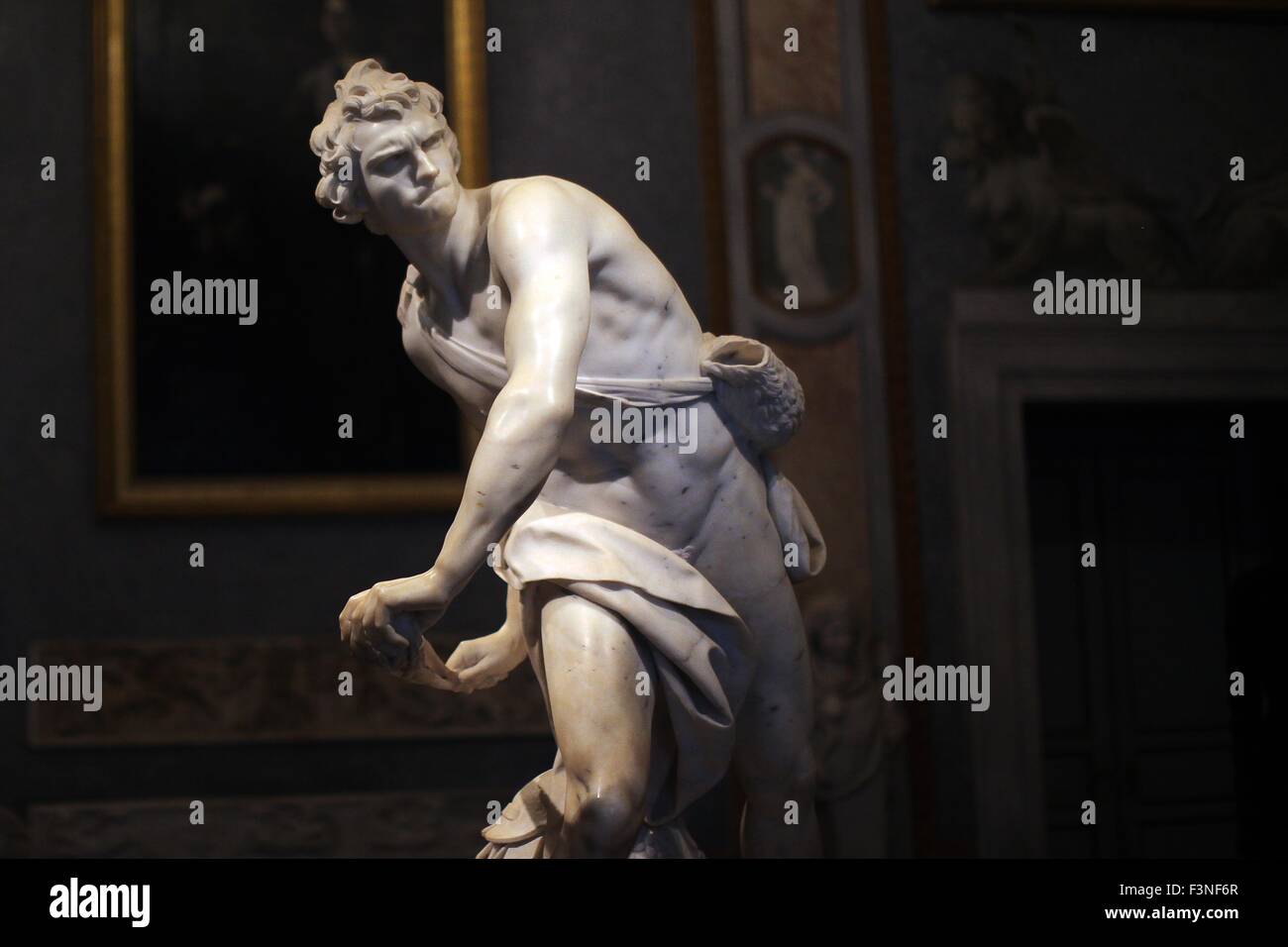 Rom, Italien. 16. Juli 2015. Die Statue "David" (1623/24) des Künstlers Gian Lorenzo Bernini im Museum Galleria Borghese in Rom, Italien, 16. Juli 2015. Foto: Fredrik von Erichsen/Dpa - NO-Draht-SERVICE-/ Dpa/Alamy Live News Stockfoto