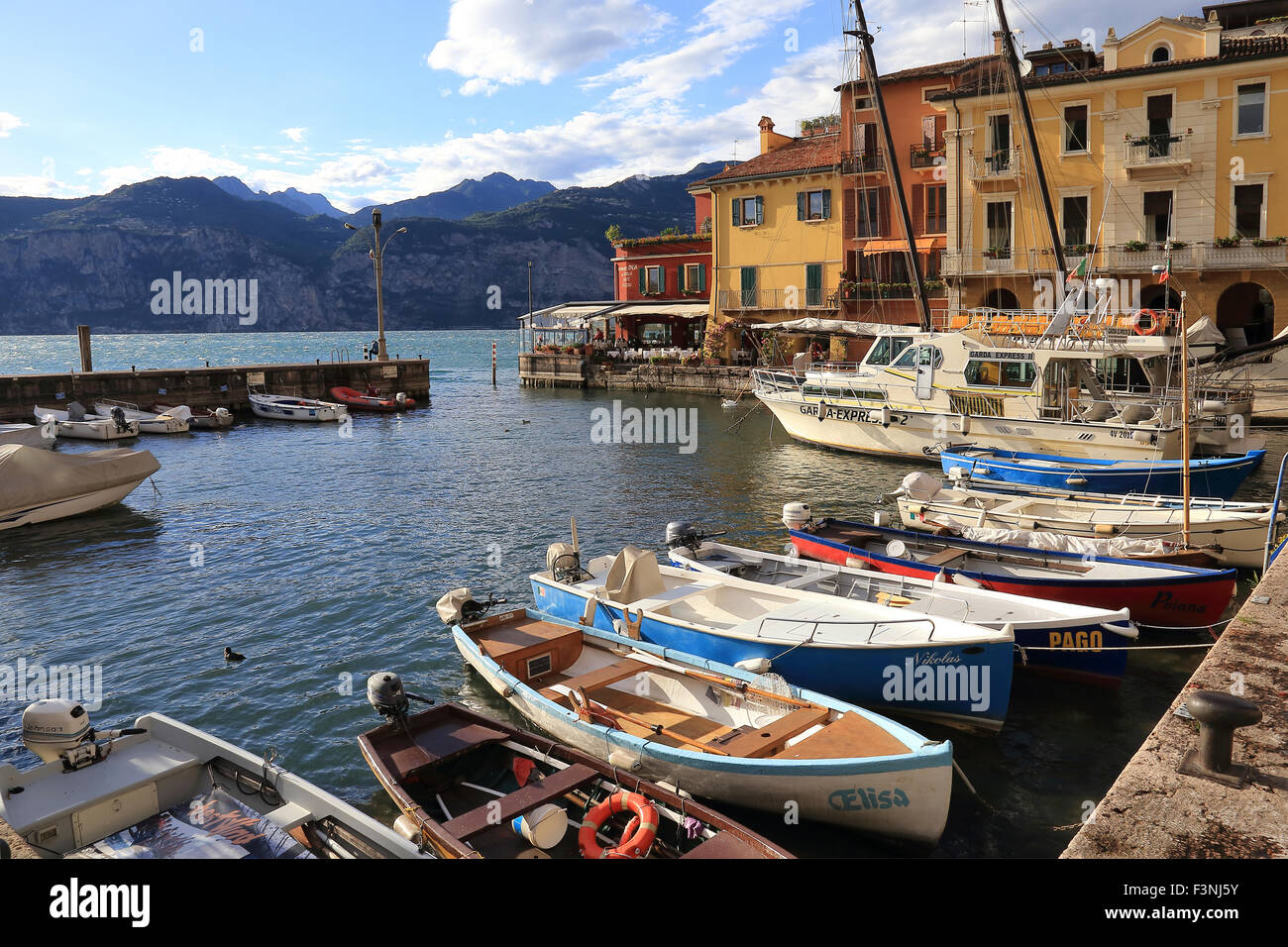 Hafen von Malcesine, Gardasee, Italien Stockfoto