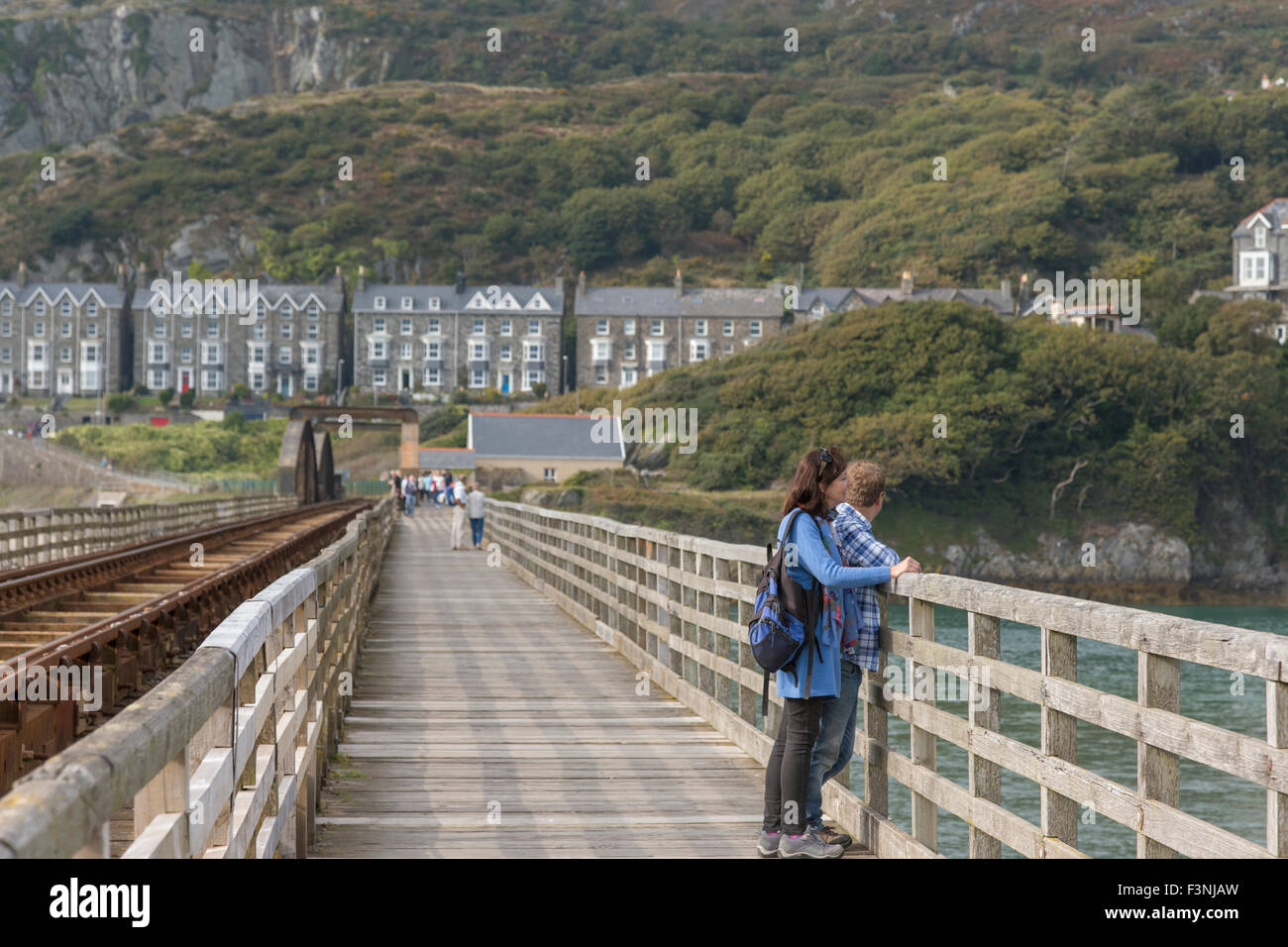 Barmouth Brücke, Walisisch: Pont Abermaw, auch bekannt als Barmouth Viadukt überquert den Mawddach Mündung, Gwynedd, Wales, UK Stockfoto