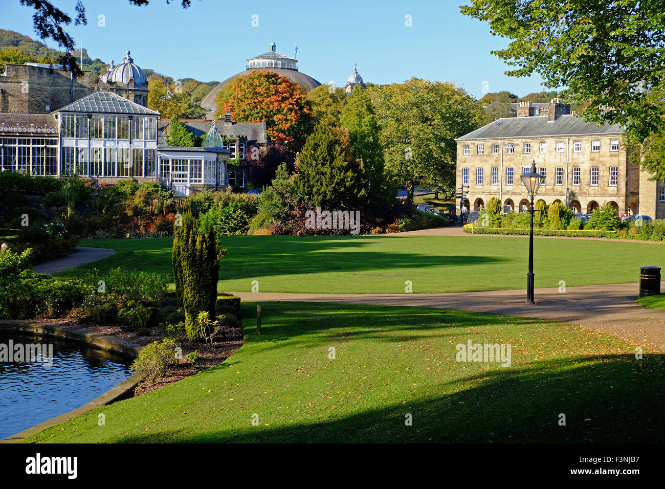 Der Spa Buxton, Derbyshire ist Englands höchste Marktstadt & beliebtes Ausflugsziel, da es von den Peak District umgeben ist Stockfoto