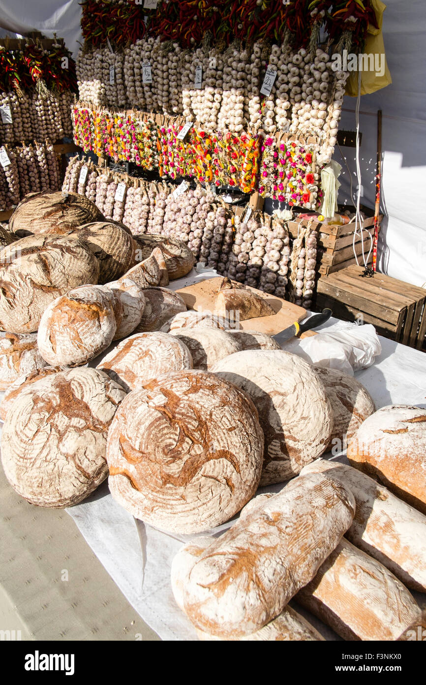 Polen Essen marktgerechten Stall Brot Stockfoto