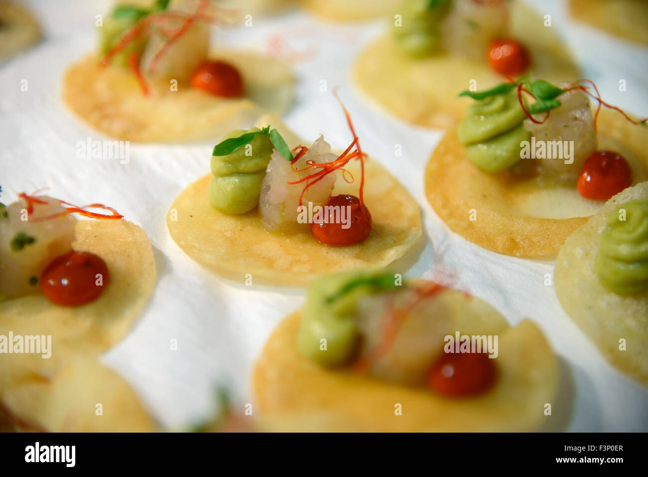Gourmet-Häppchen bereit, in einem noblen Restaurant serviert werden Stockfoto