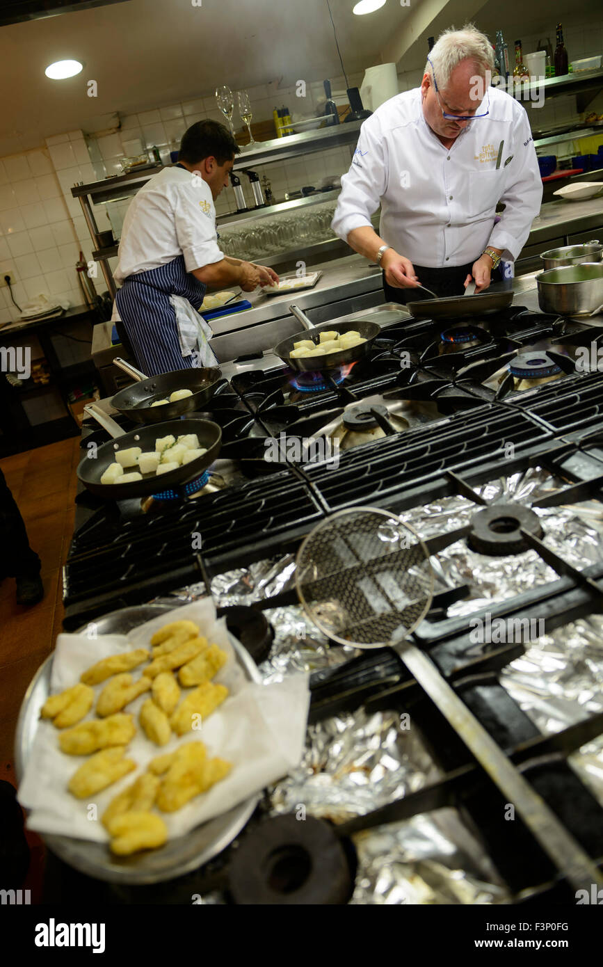 Koch Dieter Koschina Gourmet-Kochen Stockfoto