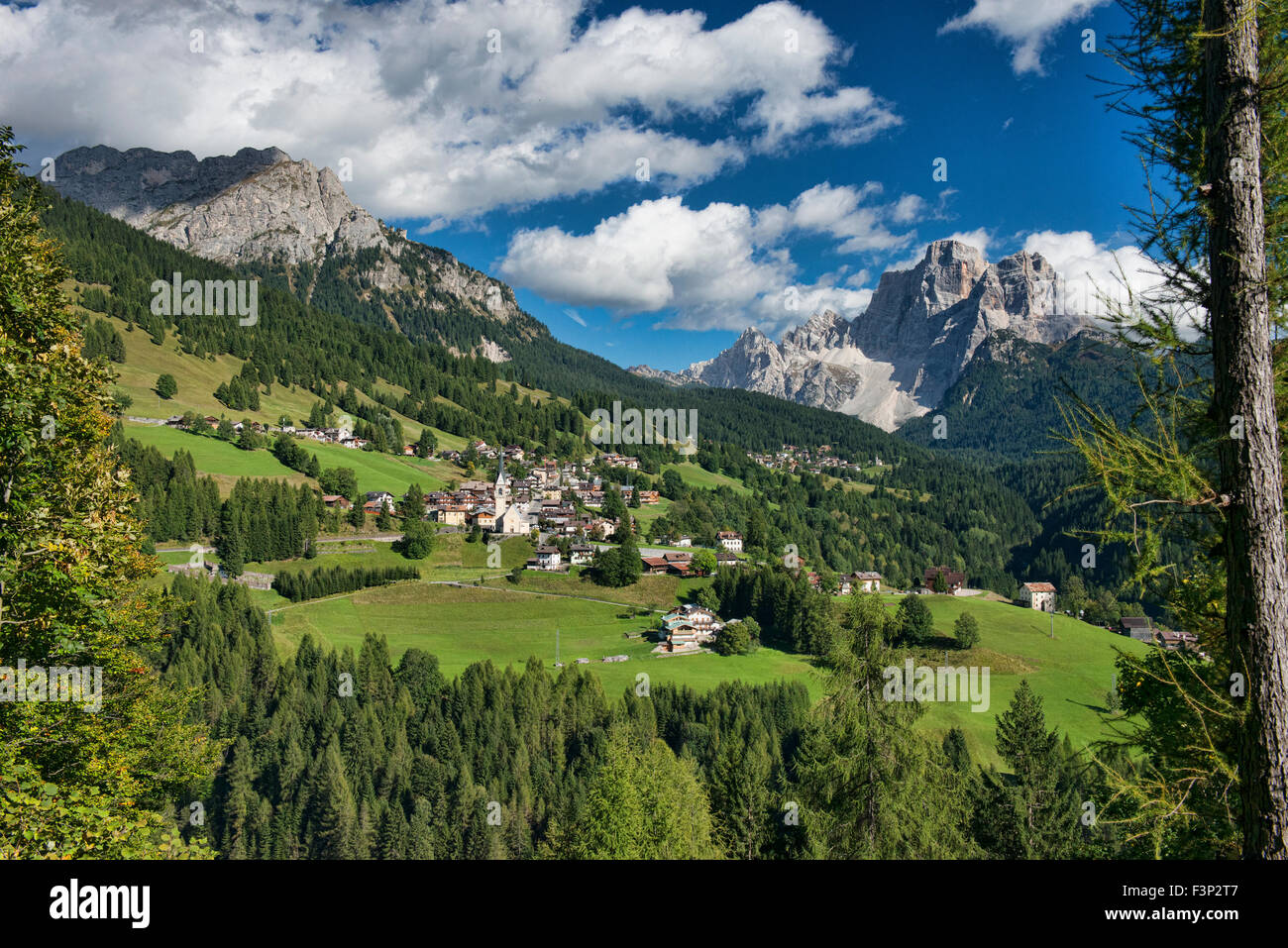 The charming town of Selva di Cadore in the Dolomites, Italy Stockfoto