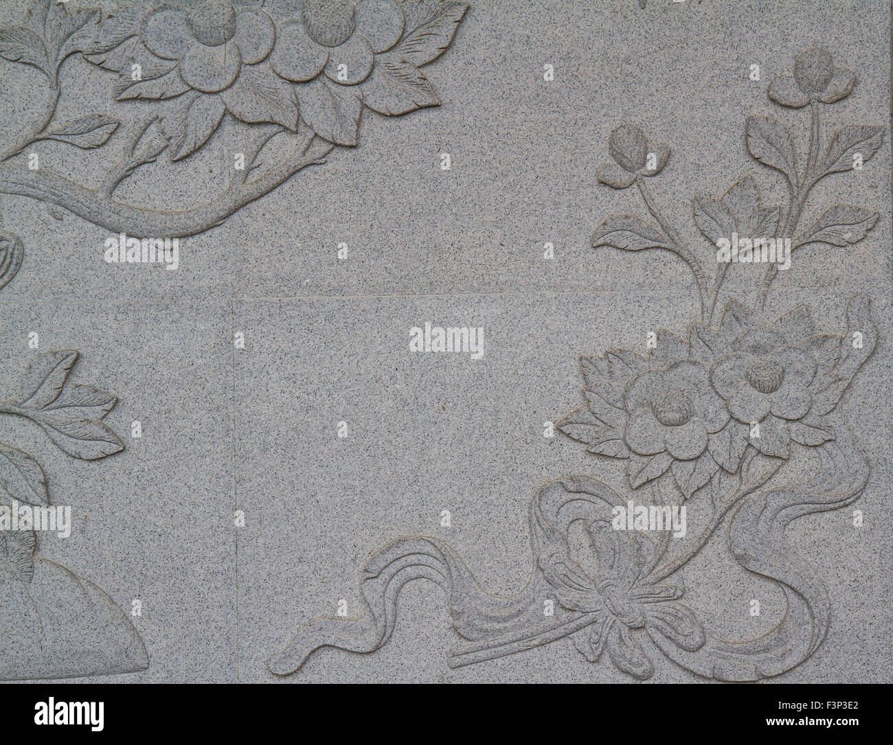 Blume auf der Wand im chinesischen Tempel von Wat Leng - Noei-Yi 2 geschnitzt Stockfoto