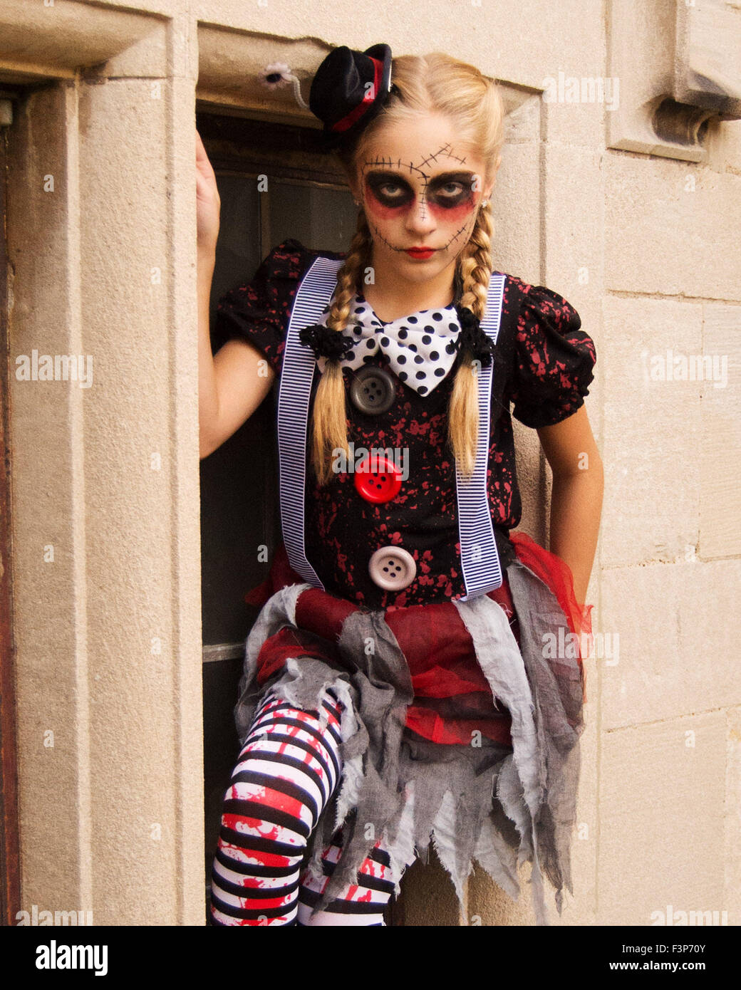 Pittsburgh, USA. 10. Oktober 2015. Jadyn Matson als "Stoffpuppe" Hartwood Hektar Mansion in Pittsburgh, PA. Bildnachweis: Brent Clark/Alamy Live-Nachrichten Stockfoto