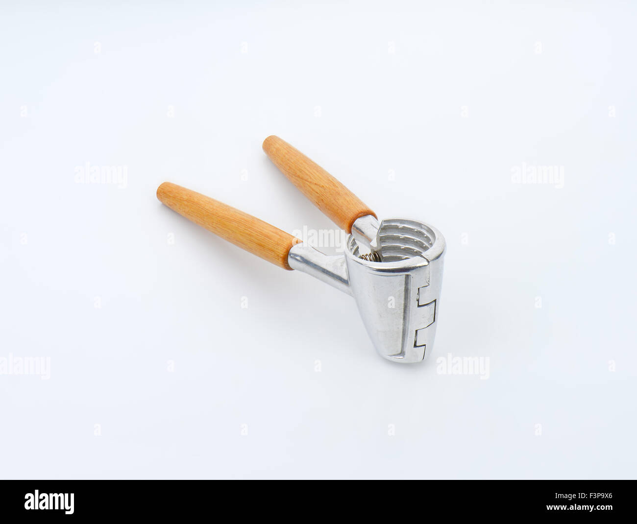 leere Nussknacker auf weißem Hintergrund Stockfoto