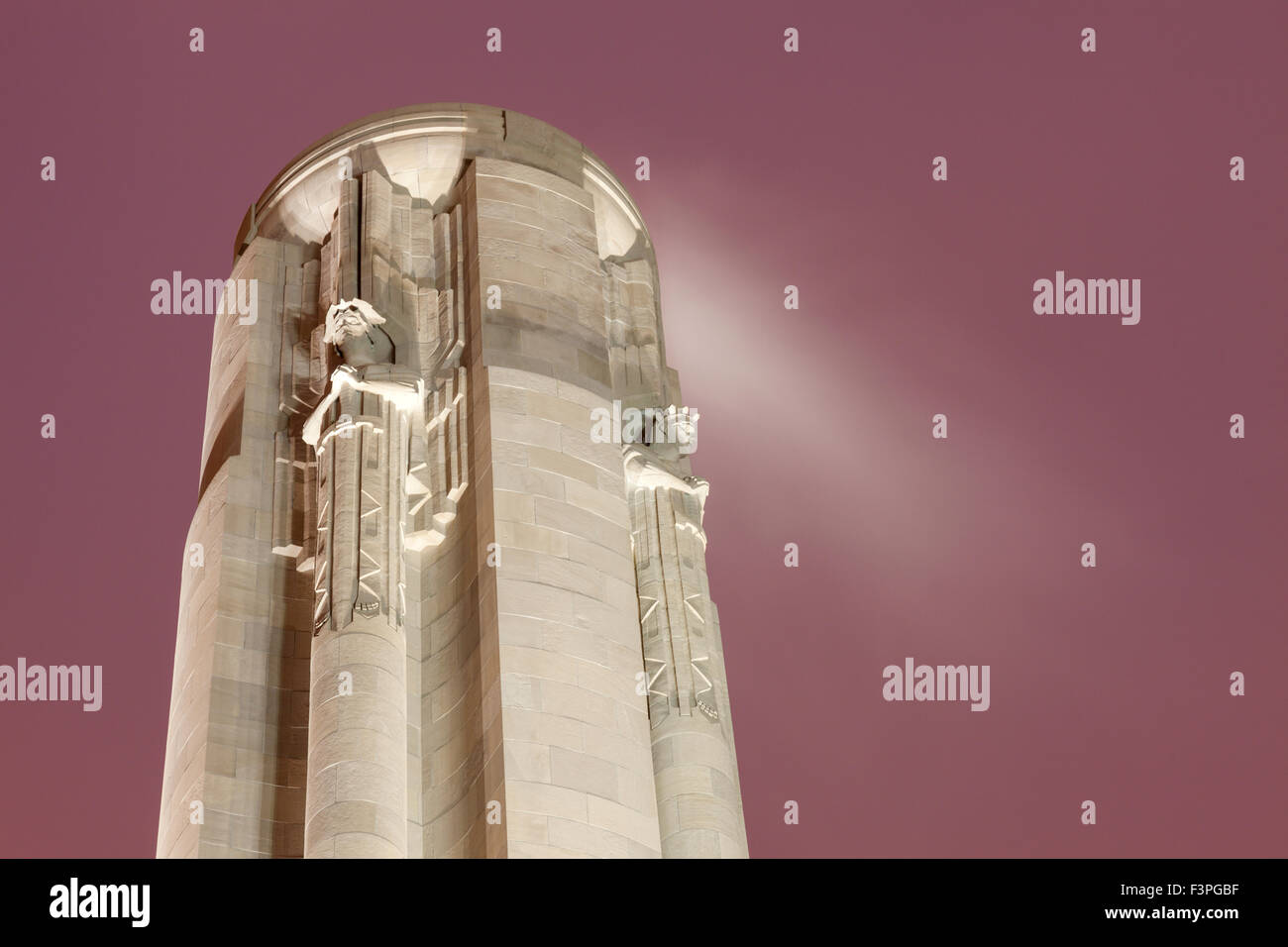 Liberty Memorial in Kansas City - Winterabend. Kansas City, Missouri, USA Stockfoto